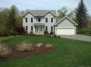 1668 Country Club Rd, Middletown, CT 06457