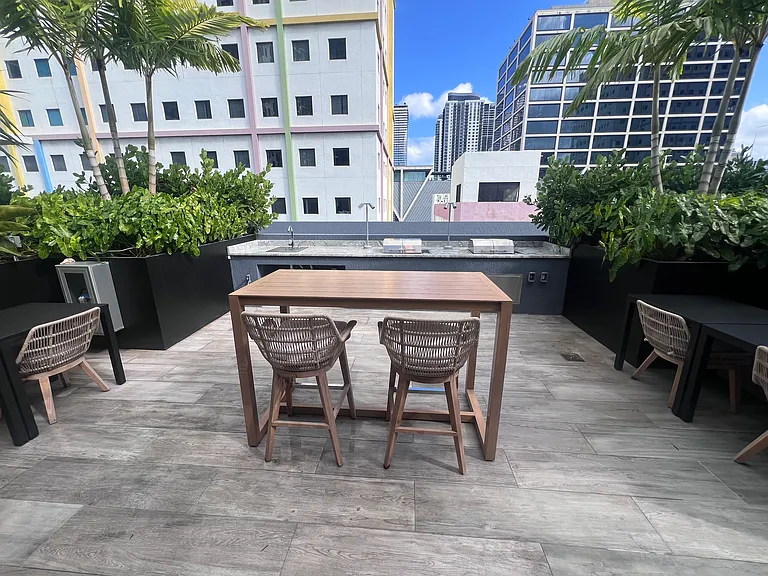 1100 N Miami Ave #C — Photo 17