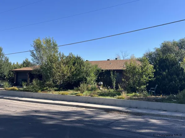 5711 Townsend Pl, Cheyenne, WY 82009