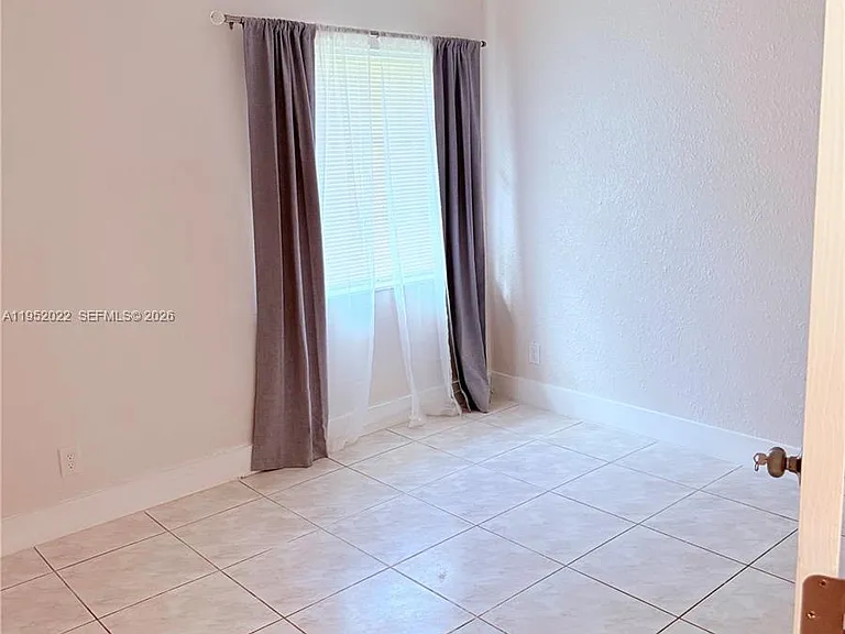 824 SW 12th Ct #826 — Photo 20