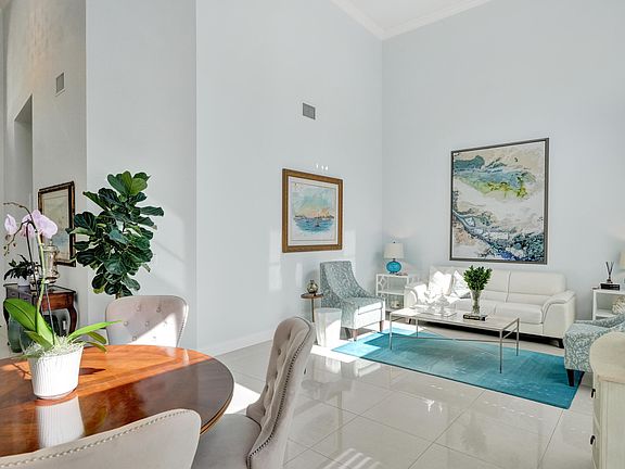 3rd image of 10135 Caoba Street