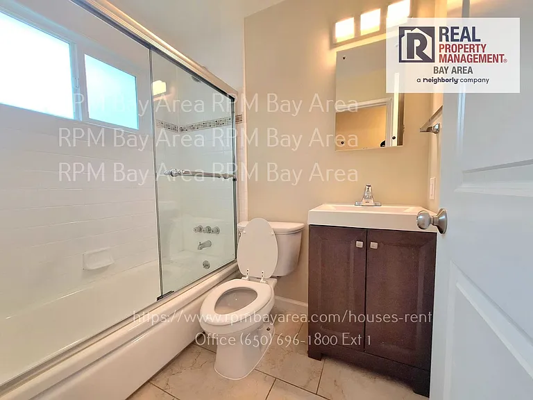 2030 Clarmar Way — Photo 12