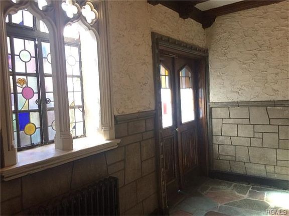 4th image of 292 Main St APT 3G