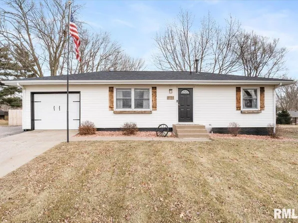 6121 W 61st Pl, Davenport, IA 52806