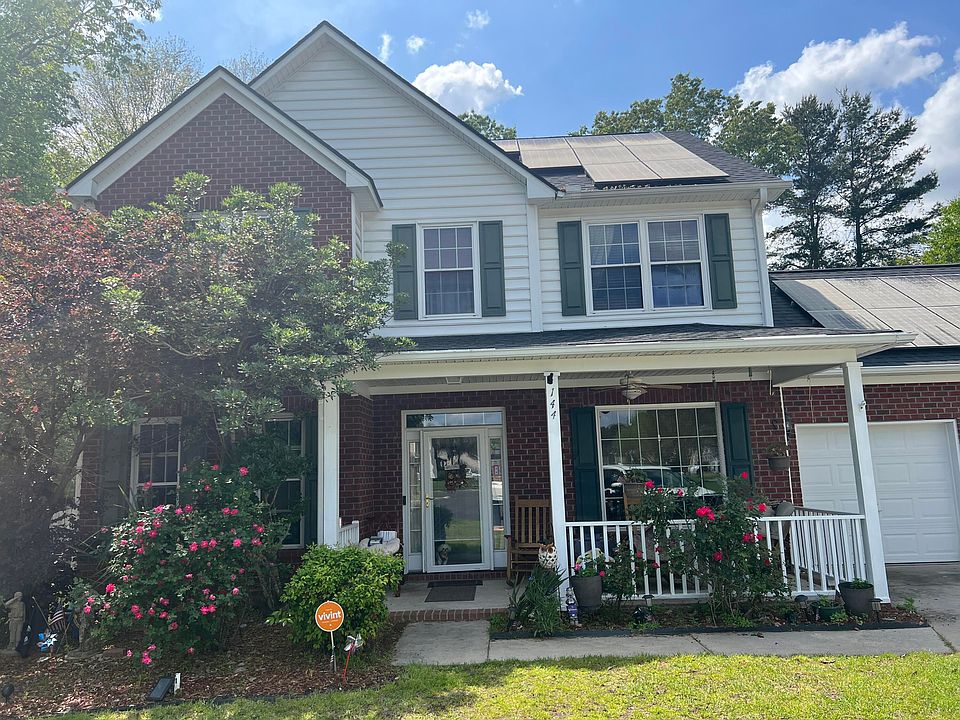 1st image of 144 Summer Trace Dr