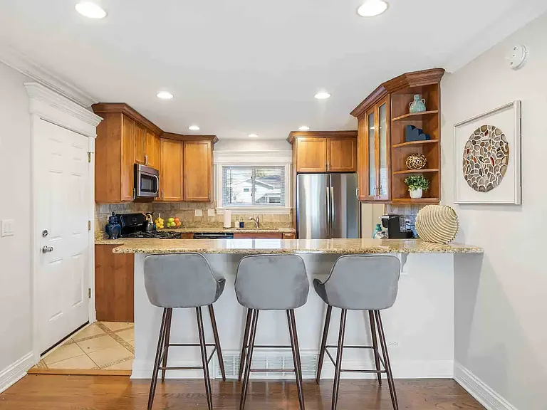 408 N Windsor Dr — Photo 27