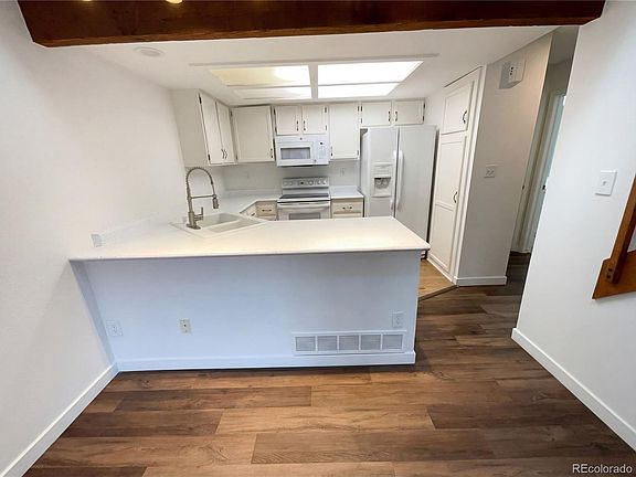 5th image of 2685 S Dayton Way #147
