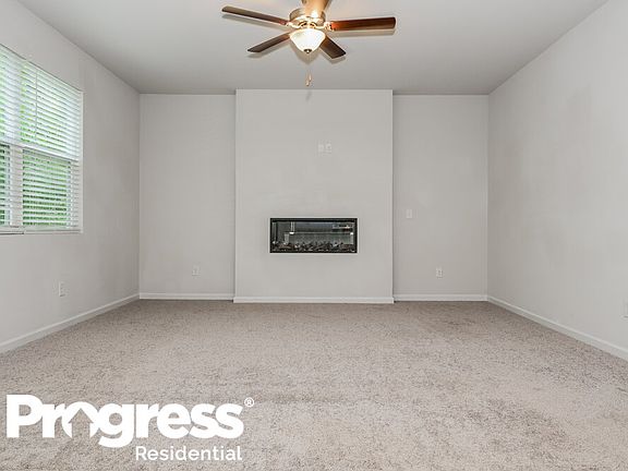4th image of 207 Hamilton Pointe Dr