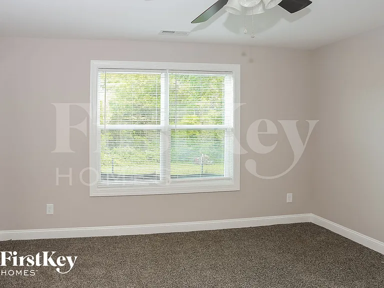 337 Pecan Ct SW — Photo 10