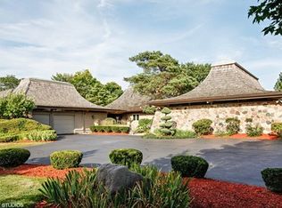70 Baybrook Ln, Oak Brook, IL
