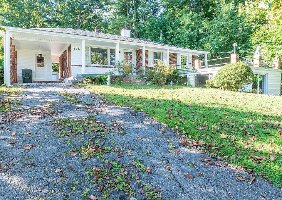 1st image of 806 Altamont Dr SE