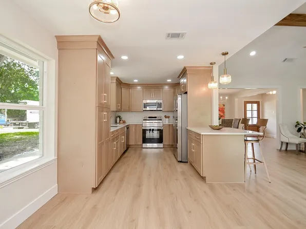 12511 Nova Dr, Houston, TX 77077