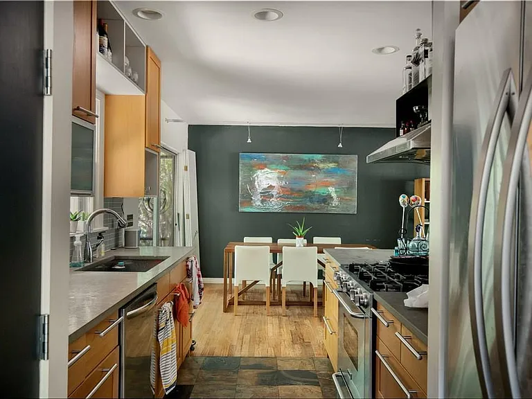 1910 Cullen Ave — Photo 6