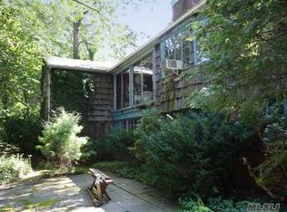 3 Ridge Dr, Melville, NY 11747