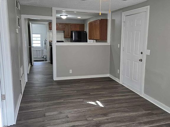 4th image of 1428 S Saint Francis Ave