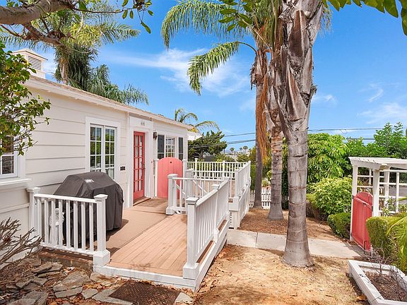 3rd image of 4691 Del Mar Ave