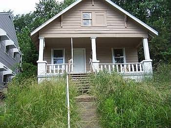 1st image of 2530 Cypress Ave
