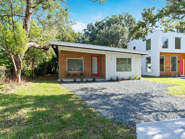 39 Florida Ave — Photo 4