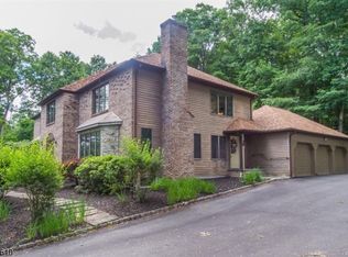 60 Lambert Dr, Sparta, NJ 07871
