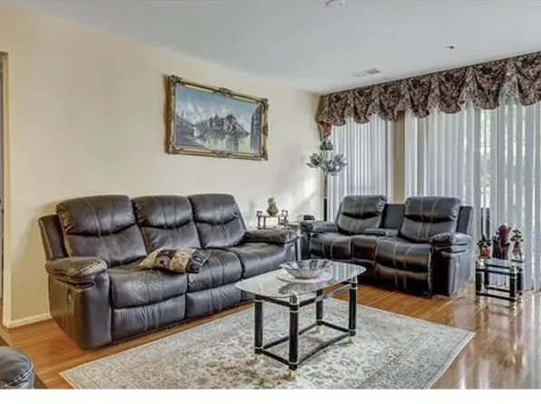 4406 Silverbrook Ln, Owings Mills, MD