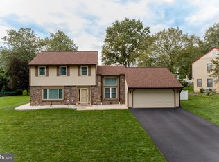 22 Heather Valley Rd, Holland, PA 18966