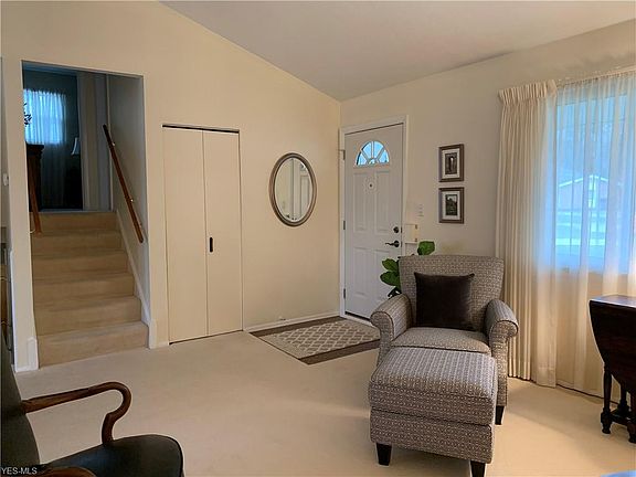 5th image of 24158 Woodmere Dr