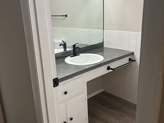 3rd image of 7497 Hazelcrest Dr APT F