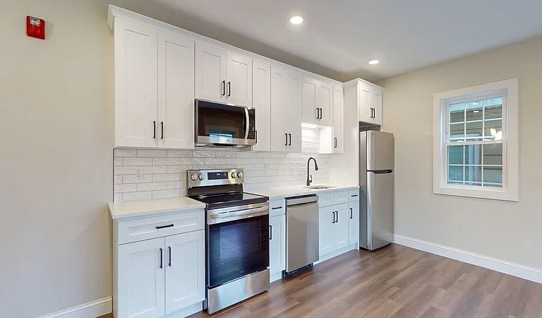 130 Center St #2 — Photo 2