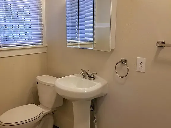 5703 18th Ave NE #3 — Photo 10