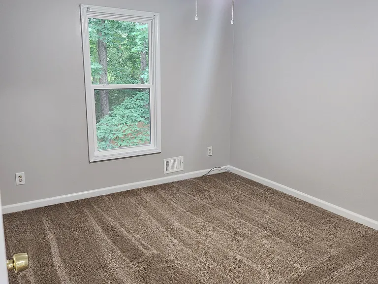 2595 Golfview Ter SE #MAIN — Photo 6