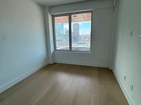 208 Delancey Street image 4 of 22