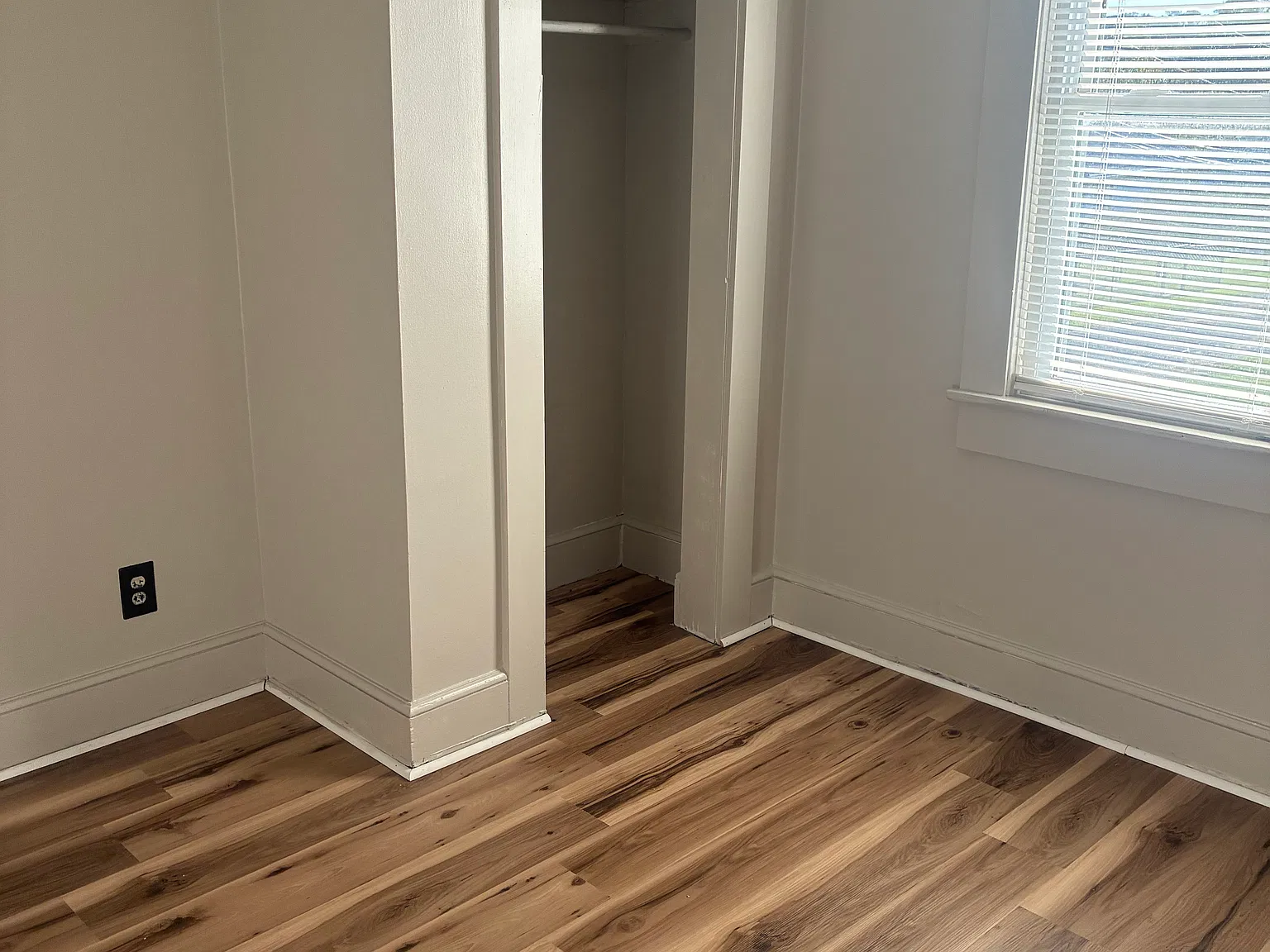 2 bed, 900 sqft, $850 — Photo 2