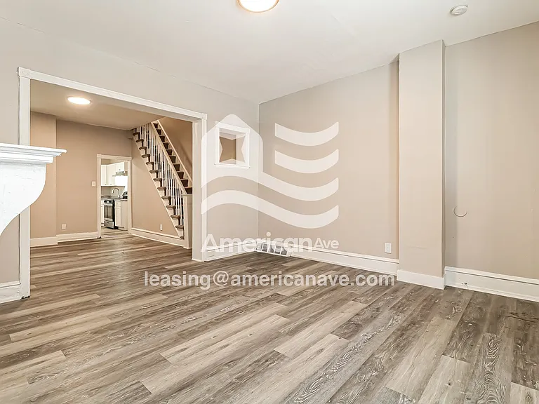 1595166_005_wm_-_living_room_13040231.jpg