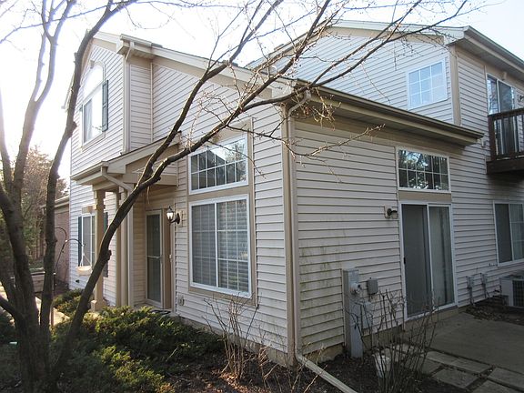 3rd image of 42 Southwicke Dr Unit A