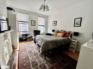 157 India St APT 2R, Brooklyn, NY 11222