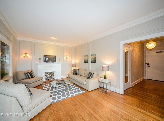 3rd image of 3520 N Lake Shore Dr APT 10G