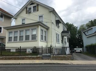 35 Park St, Lawrence, MA 01841