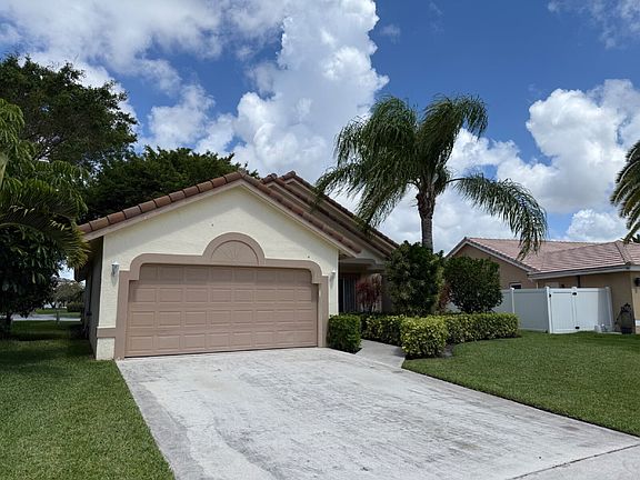 4th image of 8657 Rosalie Ct