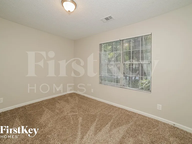 21 Angelo Rd — Photo 9