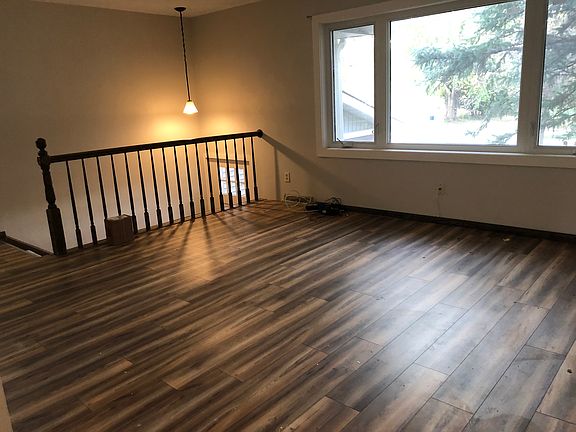 2nd image of 323 Allan Ave Unit A