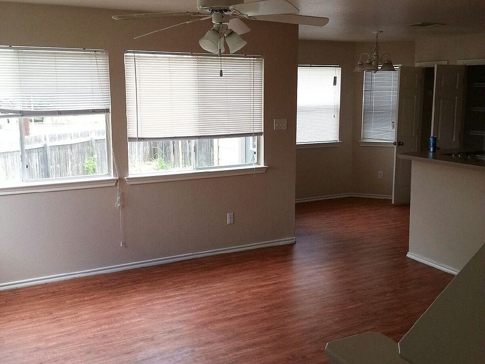 1st image of 801 Sagewood Trl