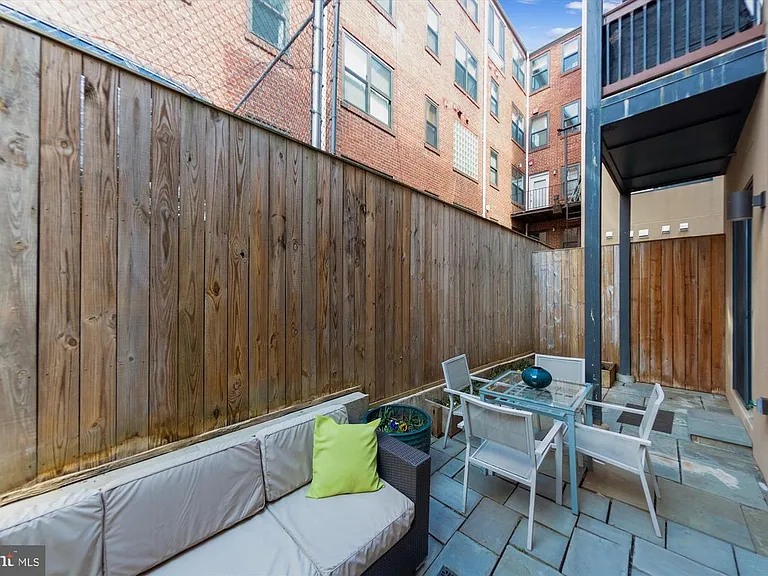 2360 Champlain St NW #1.4 — Photo 29