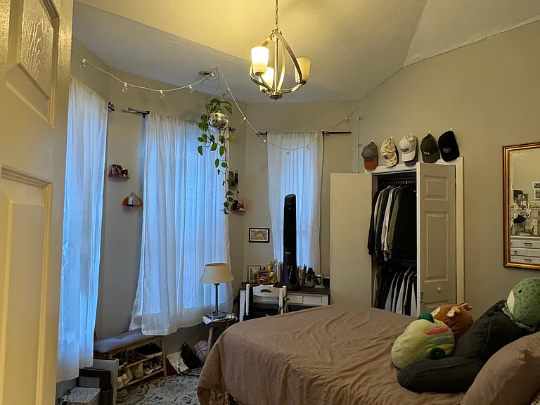 35 Newton St #2 — Photo 11