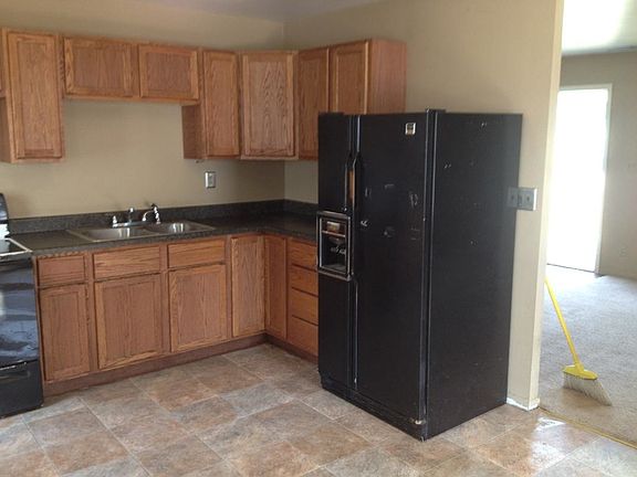 2nd image of 1425 Kenilworth Dr
