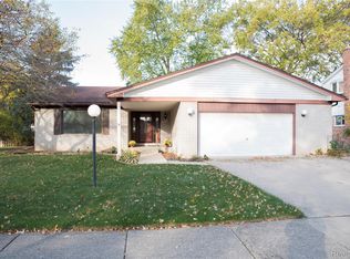 21664 Hall Rd, Woodhaven, MI 48183