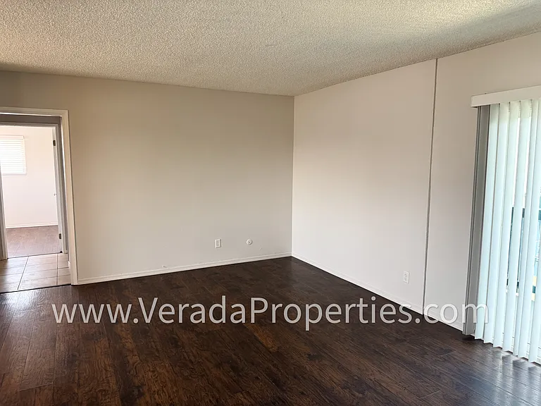 3514 Van Dyke Ave #8 — Photo 12