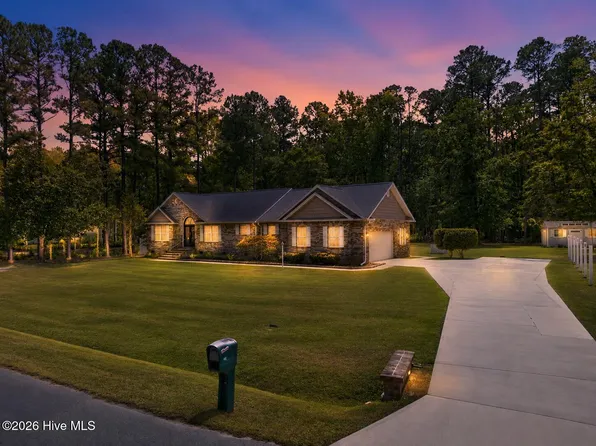 519 Boundaryline Drive NW, Calabash, NC 28467