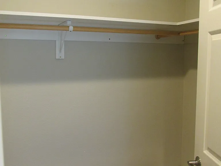 414 Woodbridge St — Photo 23