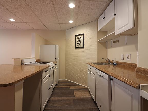 3rd image of 103 Longwood Ave #B