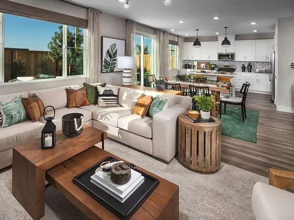 2433 Mandarin Dr, Fairfield, CA 94533